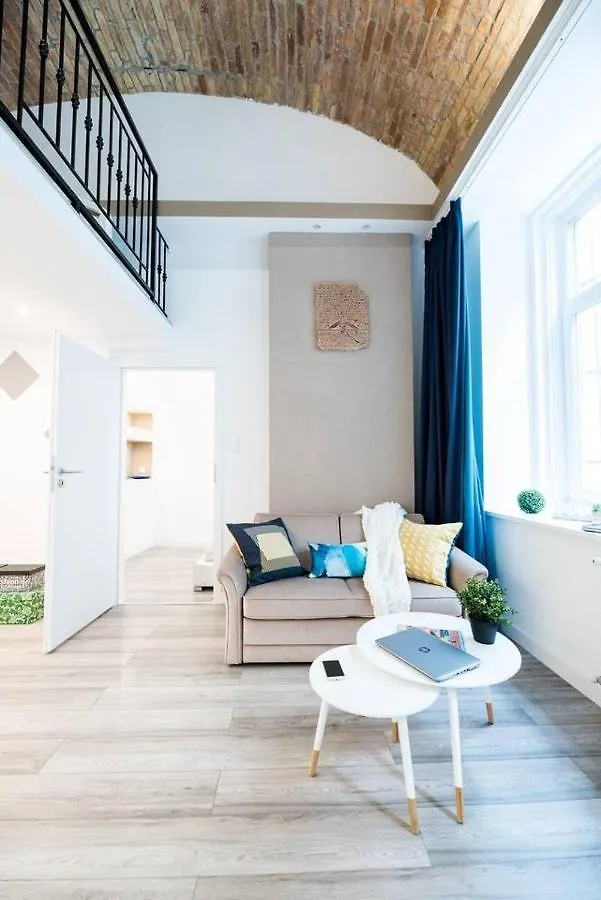Newly Refurbished Home At Superb Location Boedapest