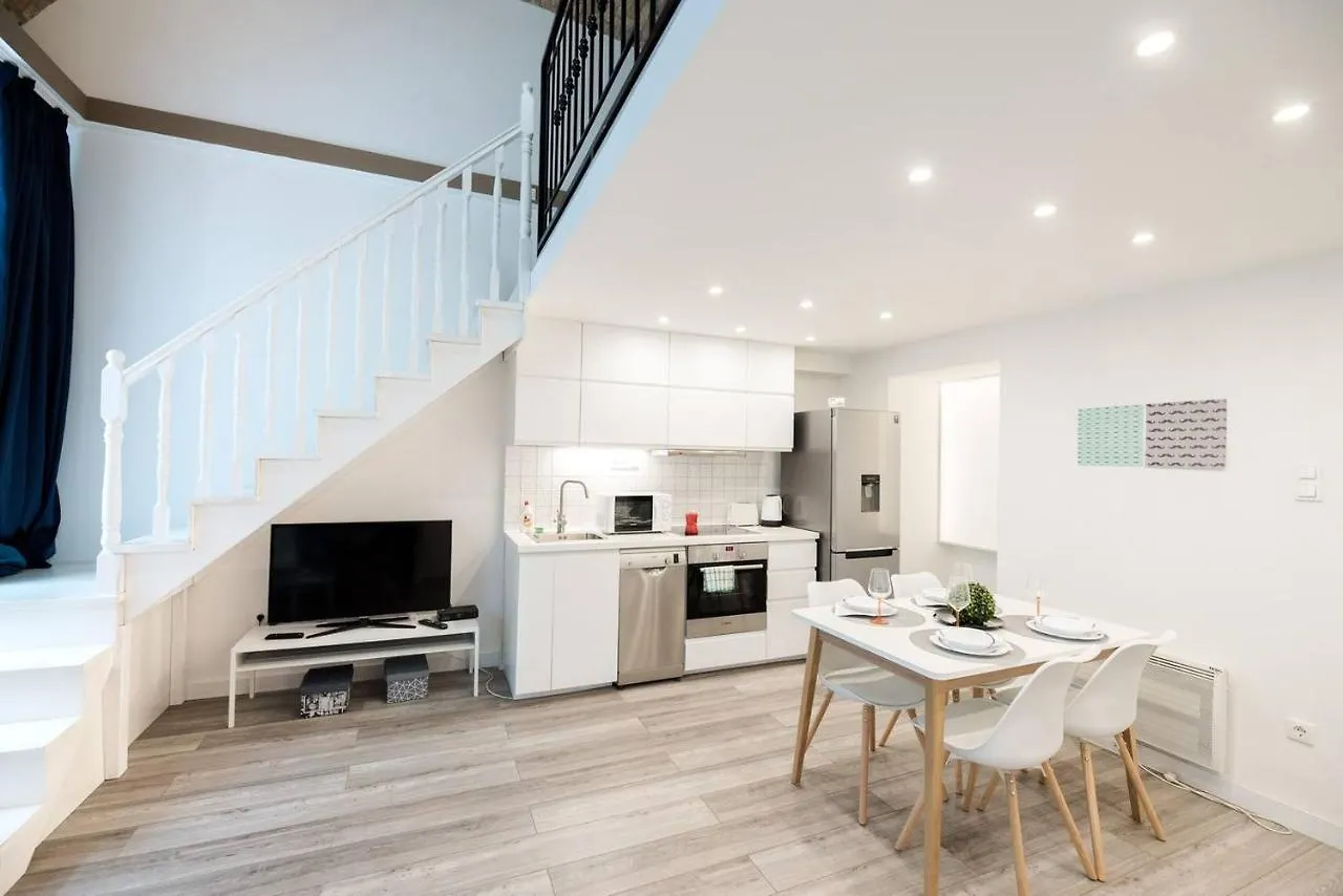 Apartamento Newly Refurbished Home At Superb Location Budapest Hungría