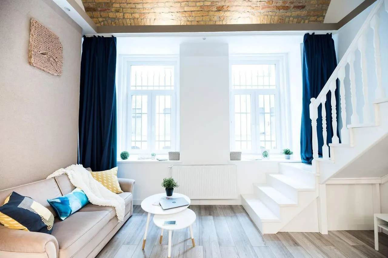 Newly Refurbished Home At Superb Location Budapest Apartamento