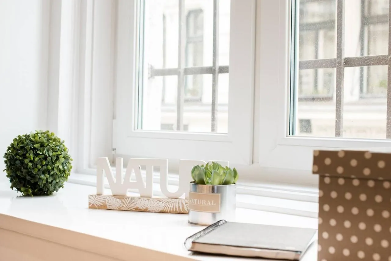 Newly Refurbished Home At Superb Location Budapest