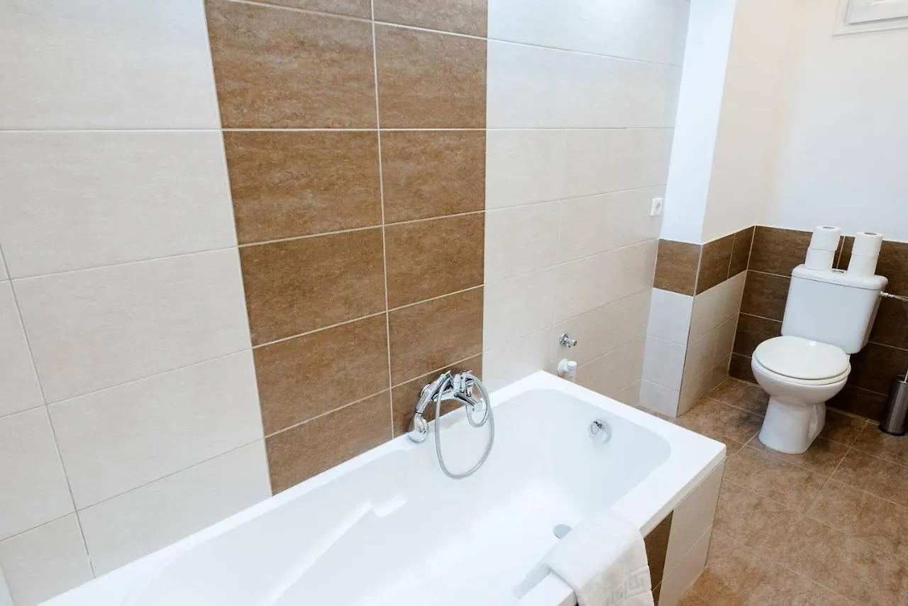 Newly Refurbished Home At Superb Location Budapest Apartamento