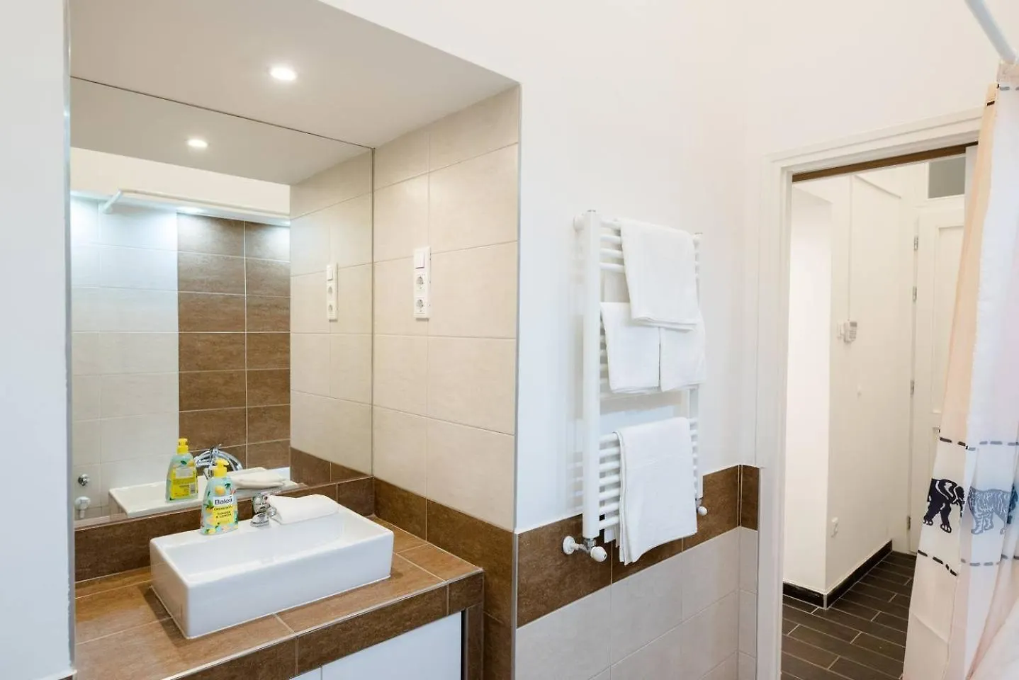 Newly Refurbished Home At Superb Location Budapest Hungary